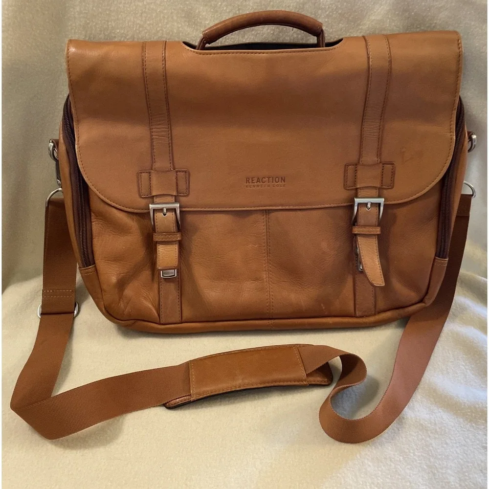 Kenneth Cole Reaction Carmel Leather Multiple Pocket Messenger Laptop Briefcase